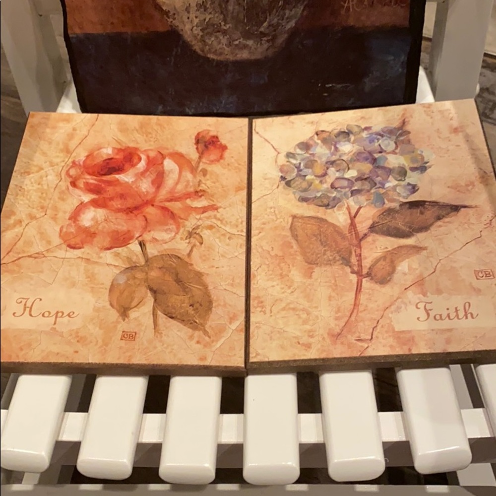 CLAIMED - FREE Rose & Hydrangea flower wall art